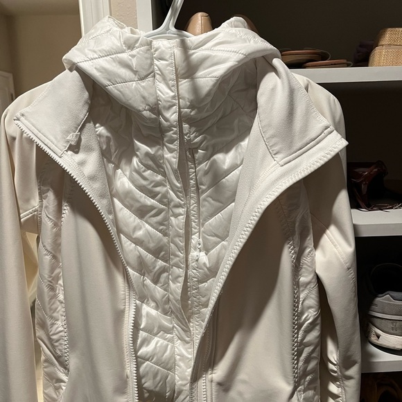Lululemon Wind Runner Softshell Jacket & Vest White - Picture 4 of 7